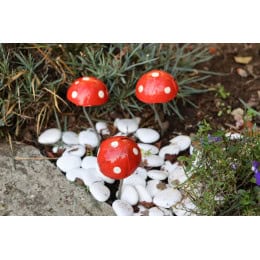 champignon en métal recyclé peint