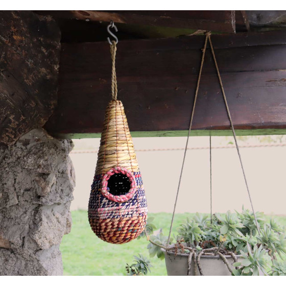 Nichoir oiseau tissé à la main