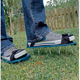 Patin aerateur gazon avec pointe en acier