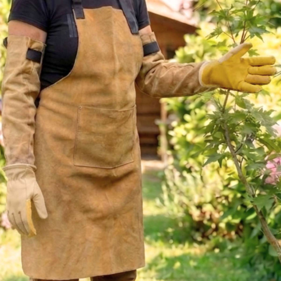 gant de jardinage et tablier de jardinier Made in France