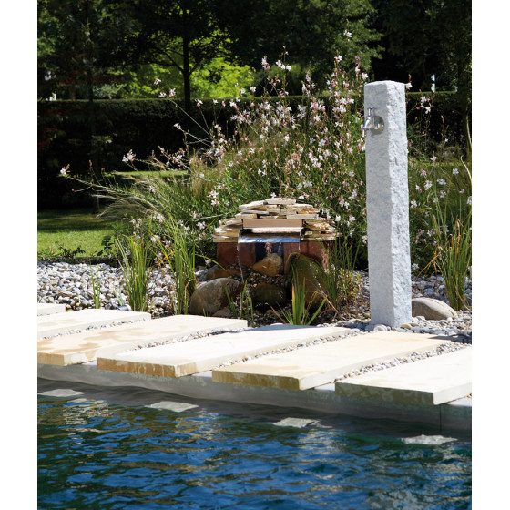 Fontaine de jardin imitation pierre