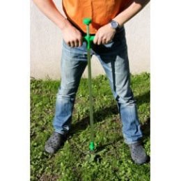 desherbeur manuel pour débarrasser mauvaise herbe