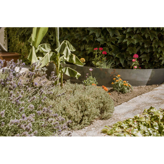 Bordure de jardin en acier gris anthracite H 25 cm