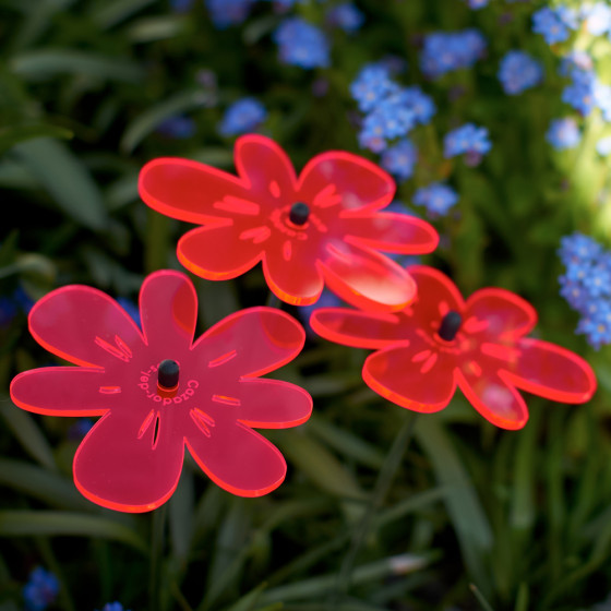 Attrape soleil de jardin Cazador Del Sol fleur  rouge 25 cm
