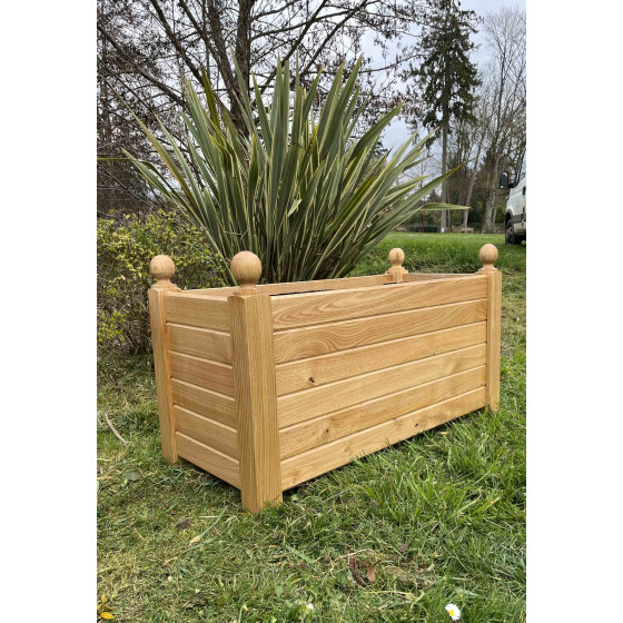 Jardiniere en bois de chataignier